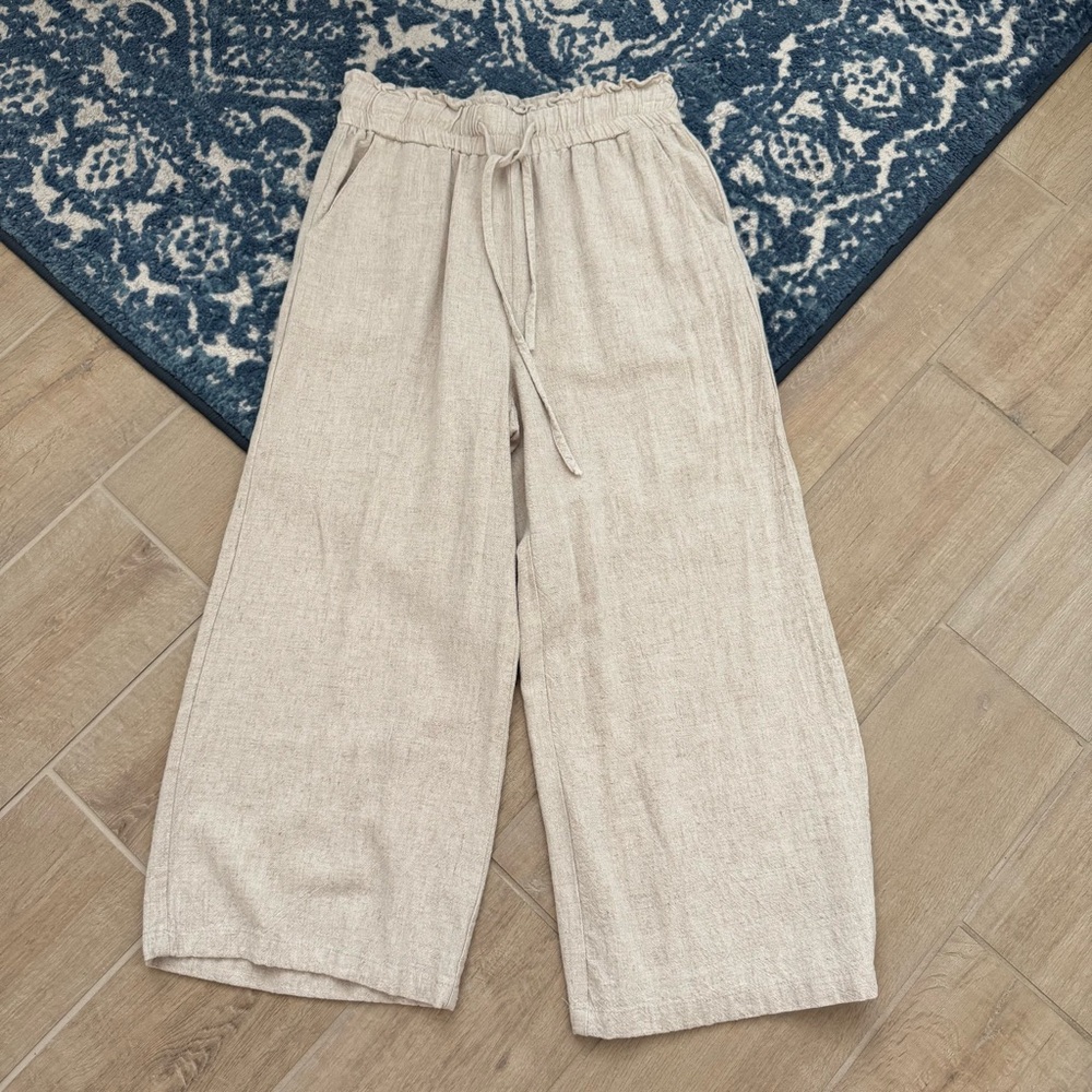 Beige Wide-Leg Cropped Pants size S